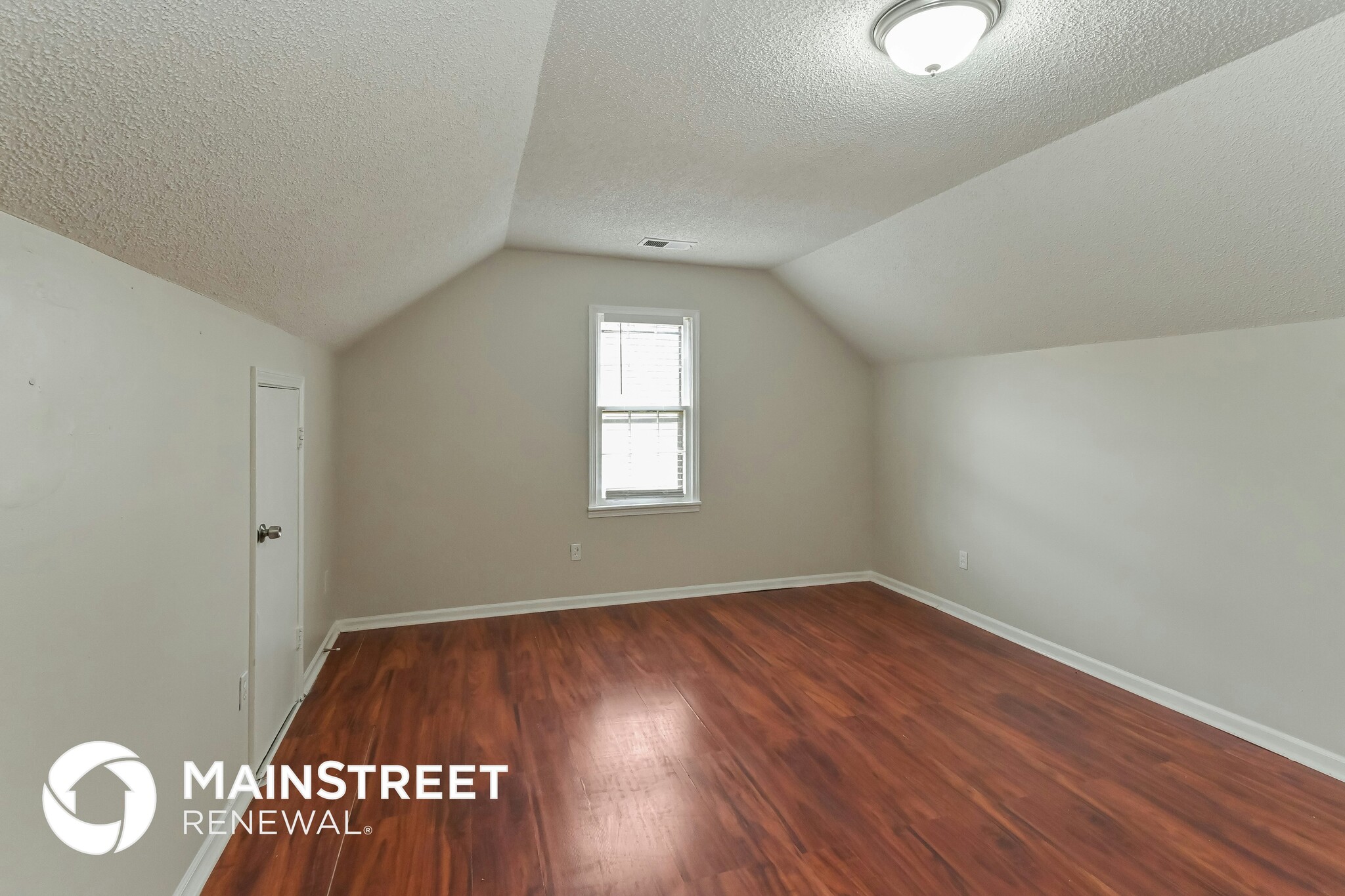 Building Photo - 4815 Beaconfield Cove