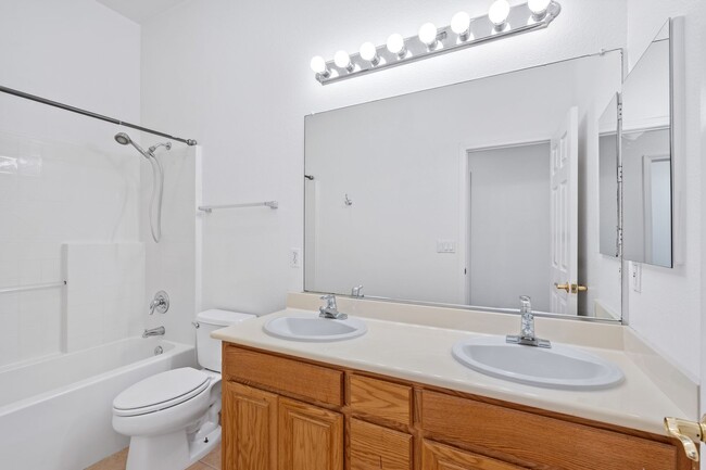 Building Photo - Spacious 3-Bed, 2-Bath Single Level Home