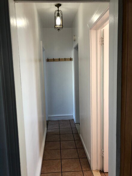 Building Photo - 1532 Emerson Pl