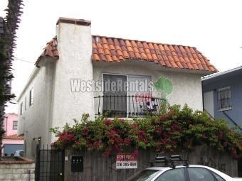 Front - 32 18th Ave