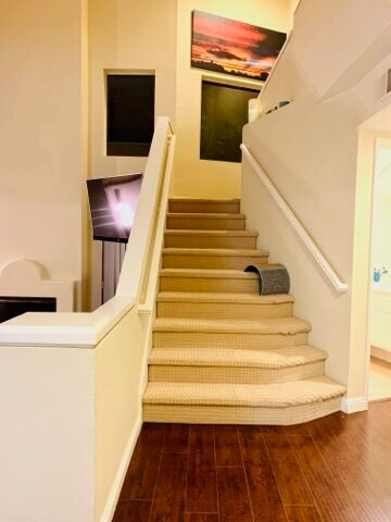Building Photo - 10 Del Andante