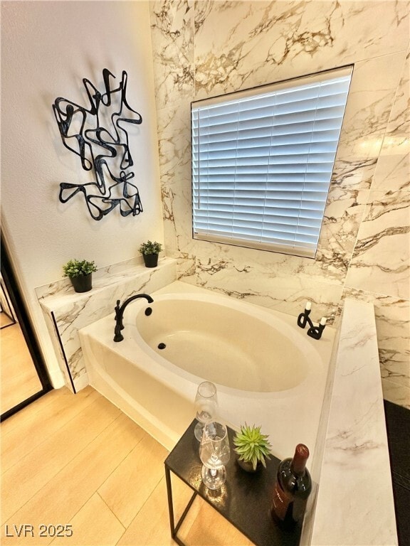 Building Photo - 10195 Queensbury Ave