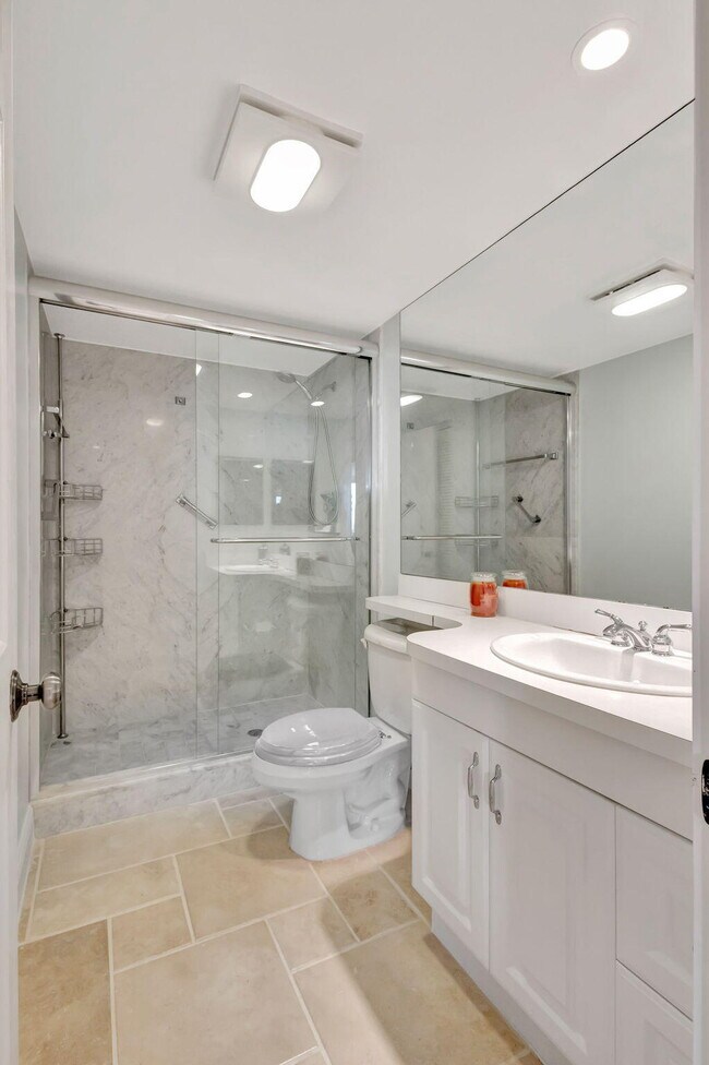 Building Photo - 400 S Beach Rd