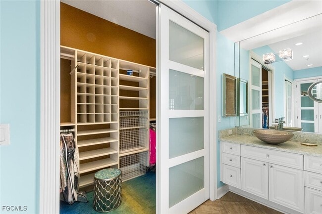 Building Photo - 11640 Court of Palms