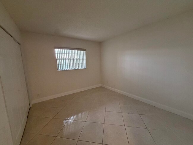 Building Photo - 8141 SW 24th Ct