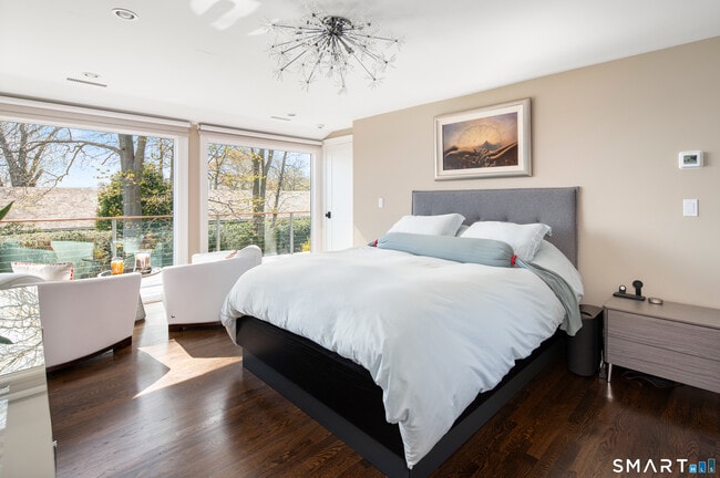 Building Photo - 187 Dolphin Cove Quay