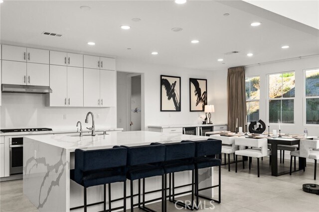 Building Photo - 11401 W Serrano Sq