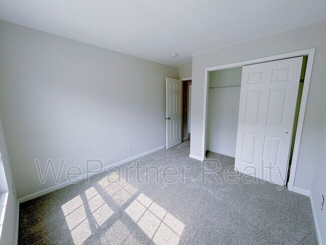 Building Photo - 3459 Dianthus Ln NW