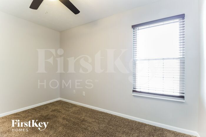 Building Photo - 914 Birch Grove