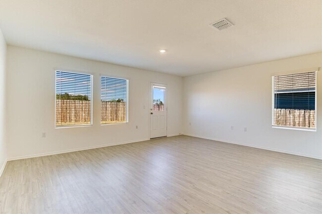 Building Photo - 2616 Schwartz Ln