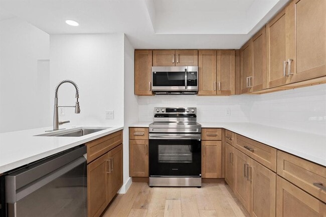 Building Photo - 1905 Cedar Ridge Dr