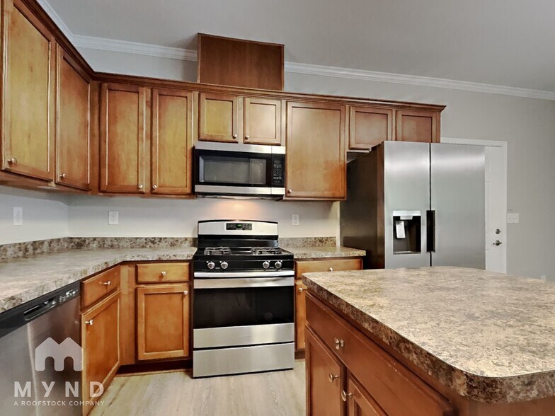 Building Photo - 50 Bellerive Ln SE