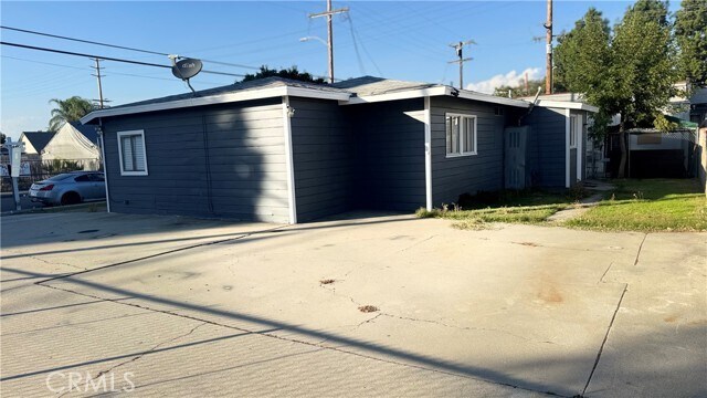 Building Photo - 810 Jarrow Ave