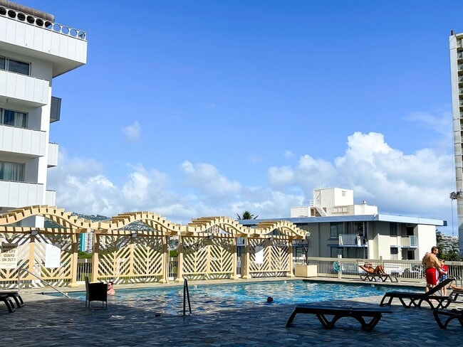 Building Photo - 445 Seaside Ave