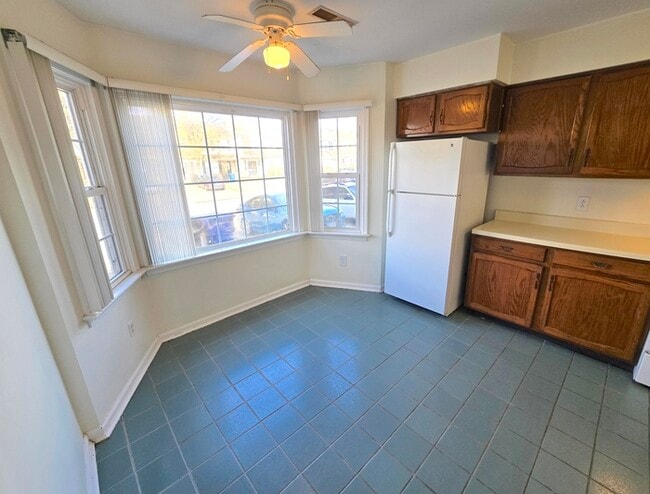 Building Photo - 5221 Johnstown Ln