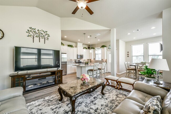 Building Photo - 16207 Rattlesnake Run Trail