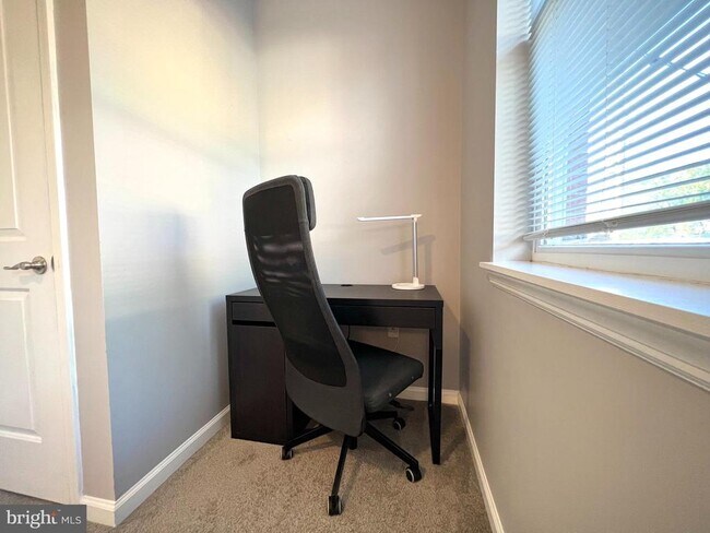 Building Photo - 514 N 39th St