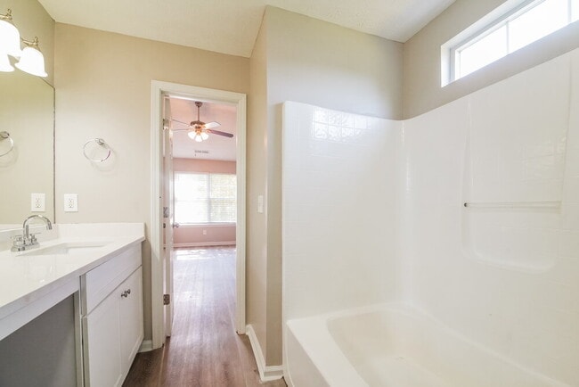 Building Photo - 2966 Heather Lake Dr