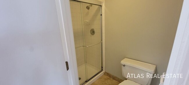 Building Photo - 5711 W 157th Terrace