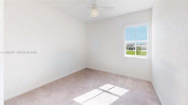 Building Photo - 2333 SE 28th St