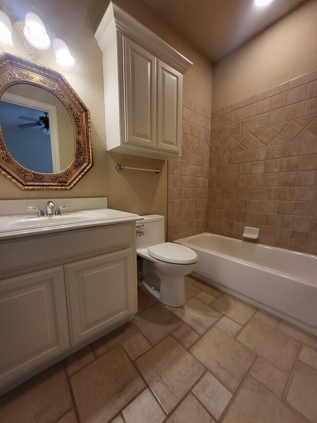 Building Photo - Executive (5) Bed/(4.5) Bath + Study Avail NOW! Must-See Amenities!