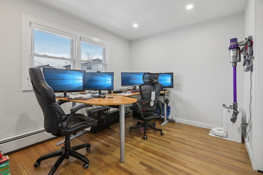 Building Photo - 10 Millo Pl