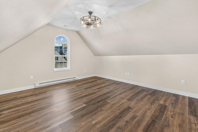 Building Photo - 1810 Horseshoe Ln