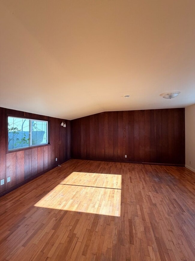 Building Photo - 809 Browns Valley Rd