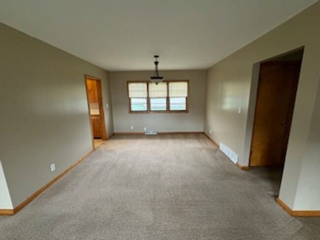 Building Photo - BE IN YOUR NEW HOME BY THE HOLIDAYS!