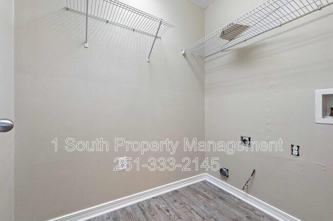 Building Photo - 1020 Hamilton Bridges Dr W