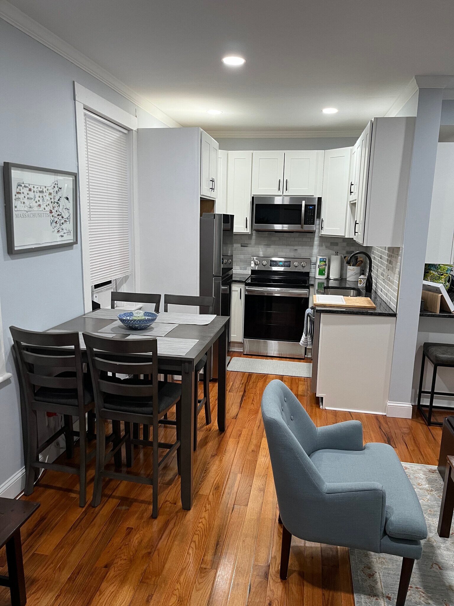 Building Photo - 32 Reedsdale St