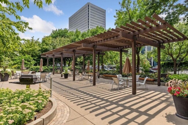 Building Photo - 19 S 1st St