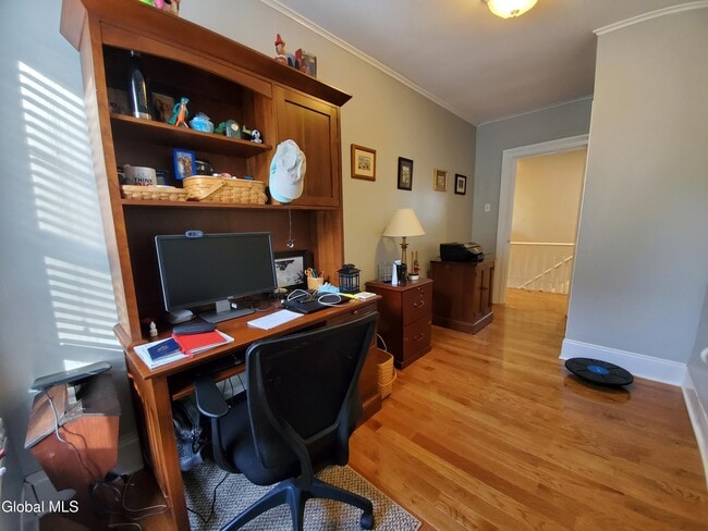 Building Photo - 76 Caroline St