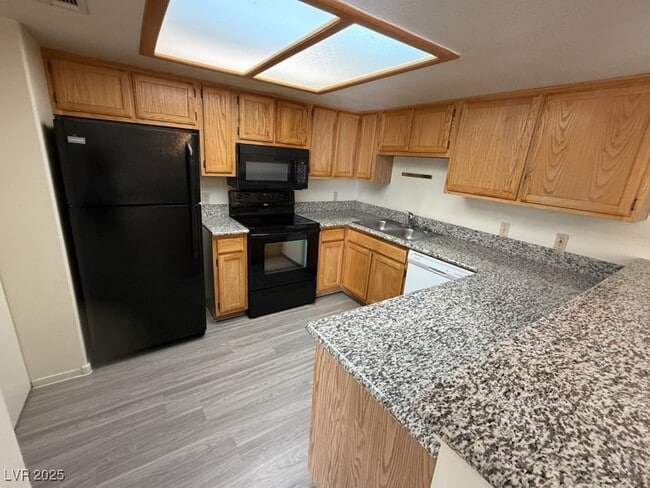 Building Photo - 3450 Erva St