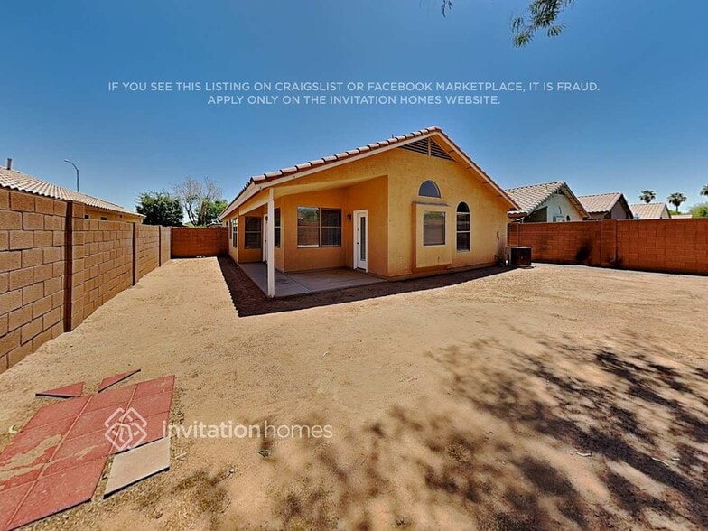 Building Photo - 9832 E Olla Ave