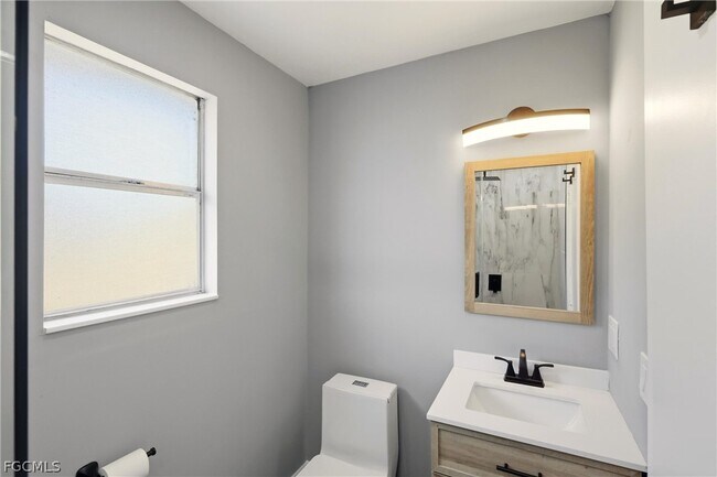 Building Photo - 3404 2nd St SW