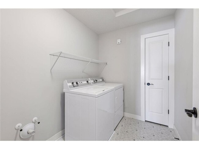Building Photo - 4392 Millstone Dr