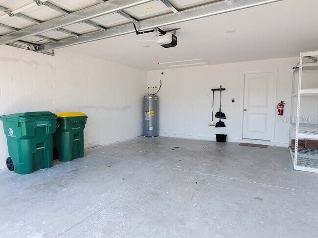 Building Photo - 16087 Ivy Rdg Ct