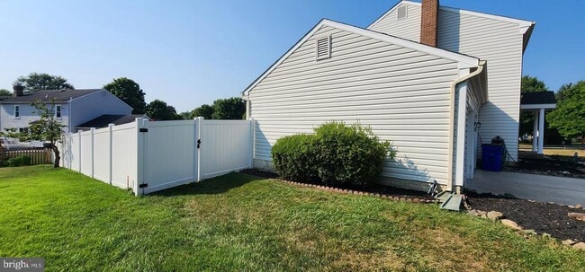 Building Photo - 3145 Elmmede Rd