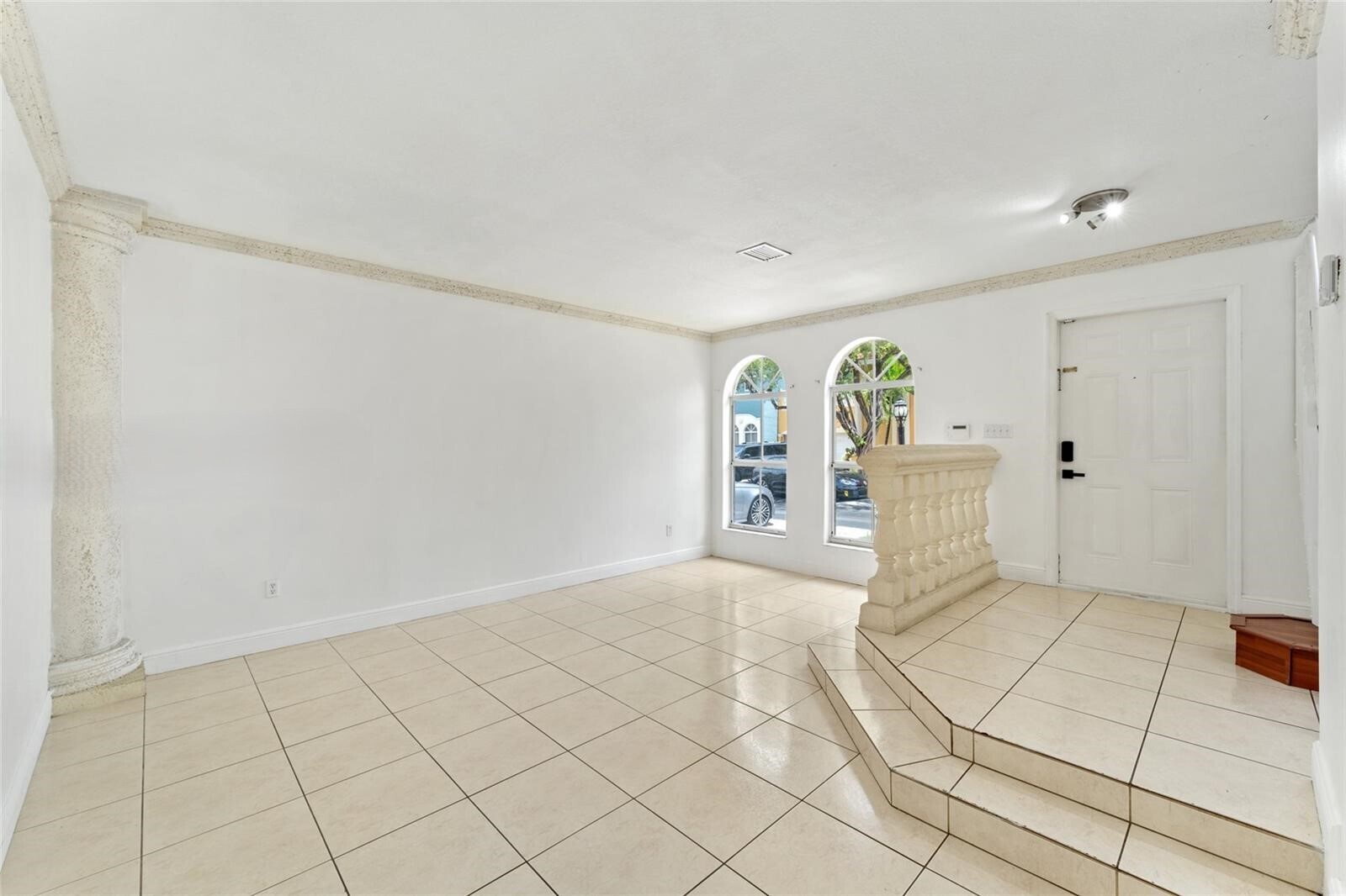 Building Photo - 10819 NW 51st Ln
