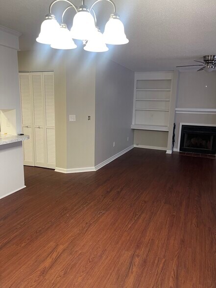 Building Photo - 41 Battery Walk Ct