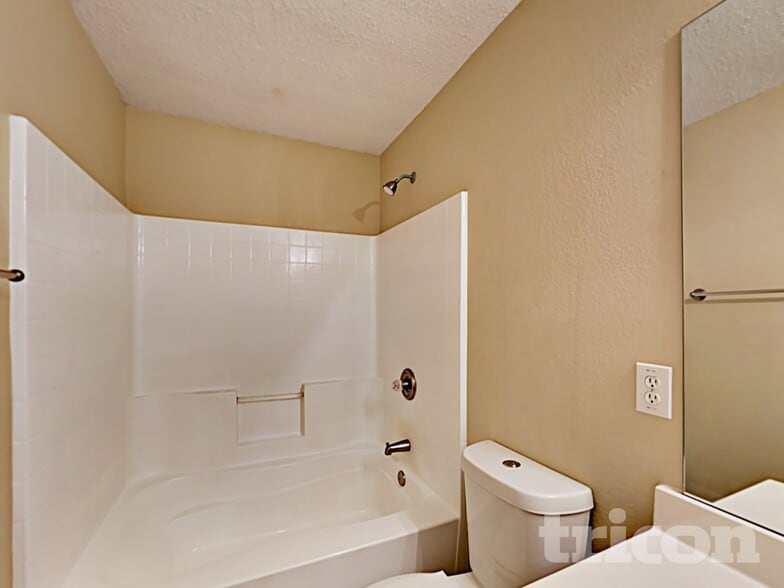 Building Photo - 7109 Galveston Dr