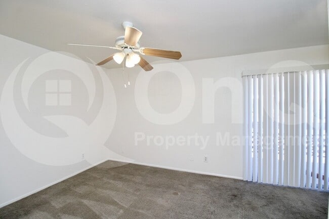 Building Photo - 3840 N 43rd Ave