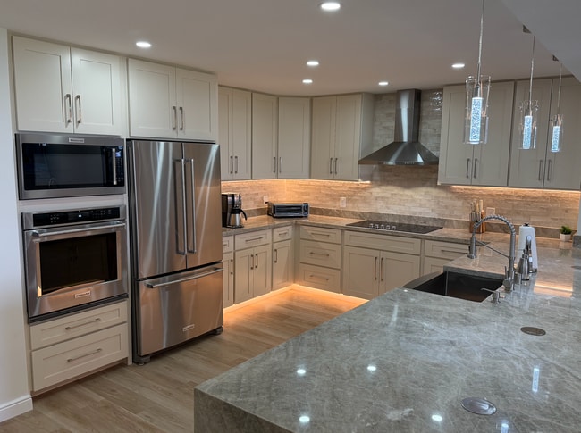 Building Photo - 50 Puu Anoano St