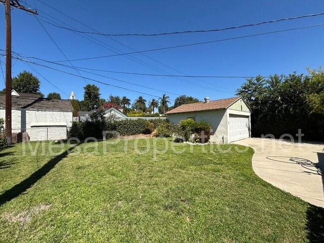 Building Photo - 1243 N College Way