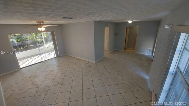 Building Photo - 8360 NW 25th Ct