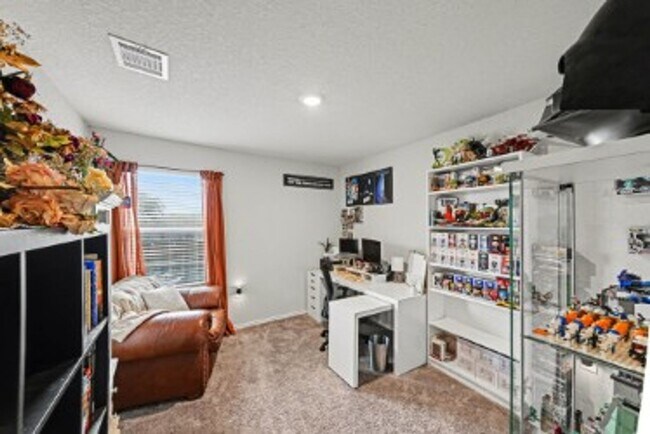 Building Photo - 3BED/2BATH HOUSE AVAILABLE FOR LEASE!