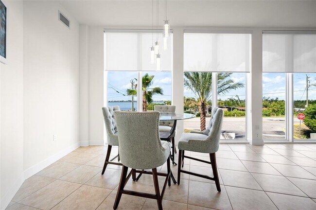 Building Photo - 1375 Beach Rd