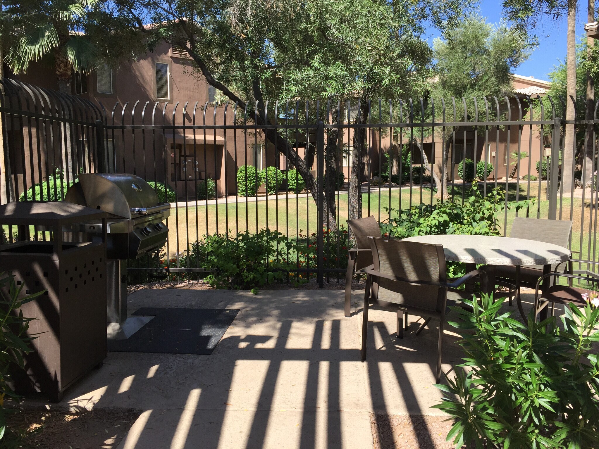 Building Photo - 7009 E Acoma Dr