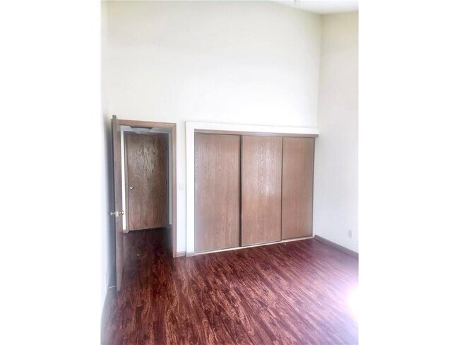 Building Photo - 2463 Cochrane Dr